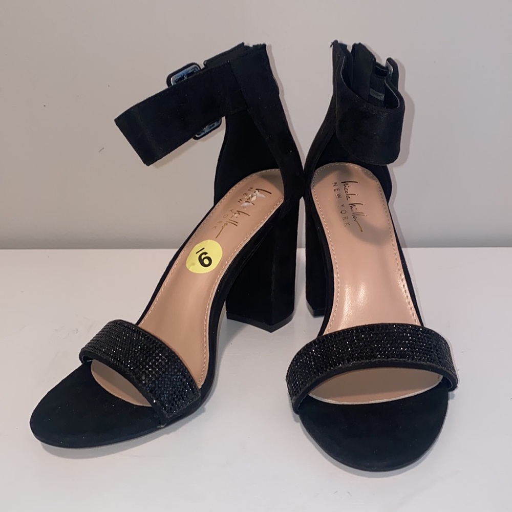NWOT: Nicole Miller NY Heel